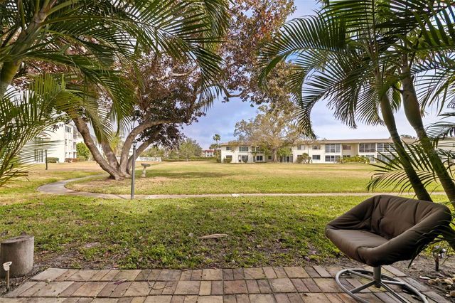 4480 OVERLOOK DRIVE NE 10, St Petersburg, FL 33703