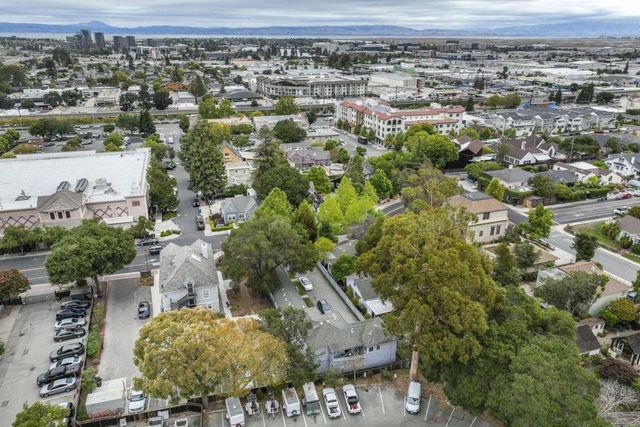 1220 Sixth Avenue, Belmont, CA 94002