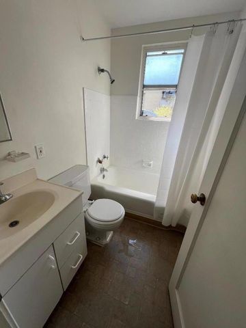 1220 Sixth Avenue, Belmont, CA 94002