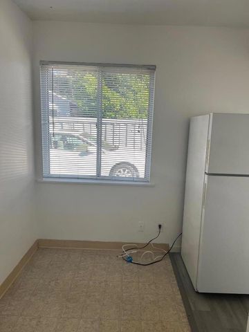 1220 Sixth Avenue, Belmont, CA 94002