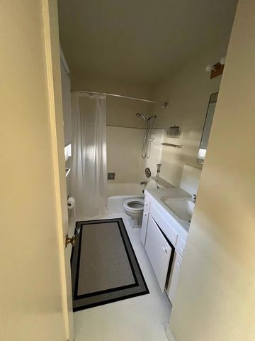 1220 Sixth Avenue, Belmont, CA 94002