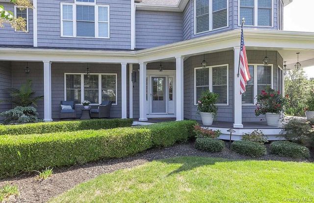 39 Blackberry Lane, Center Moriches, NY 11934