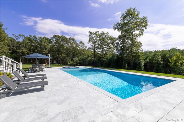 39 Blackberry Lane, Center Moriches, NY 11934