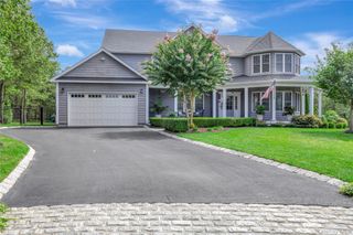 39 Blackberry Lane, Center Moriches, NY 11934