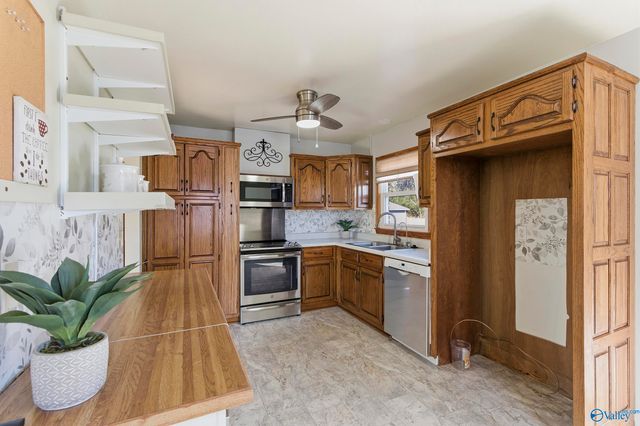 3209 Bluecrest Street SW, Huntsville, AL 35805