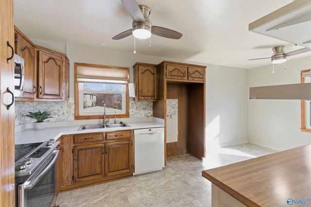 3209 Bluecrest Street SW, Huntsville, AL 35805