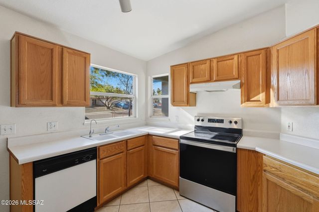 8911 E Fairway Groves Drive, Tucson, AZ 85730