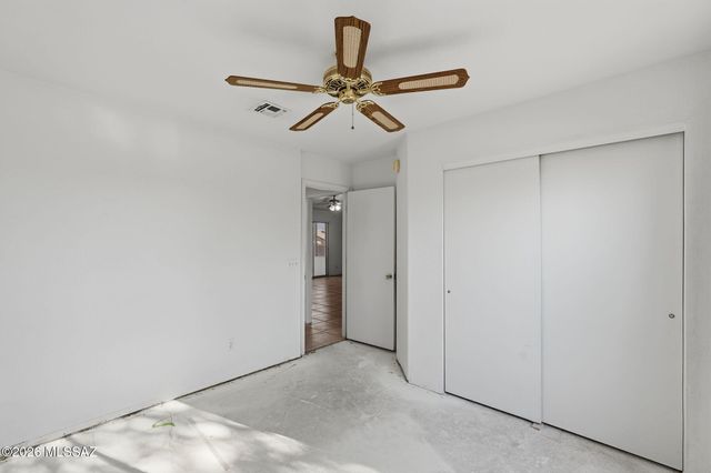 8911 E Fairway Groves Drive, Tucson, AZ 85730