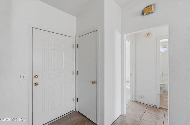 8911 E Fairway Groves Drive, Tucson, AZ 85730