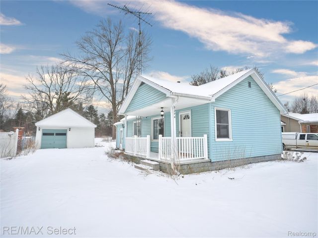 2296 Russell Street, Grand Blanc Charter Township, MI 48439