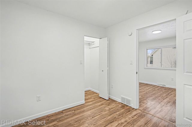 2296 Russell Street, Grand Blanc Charter Township, MI 48439