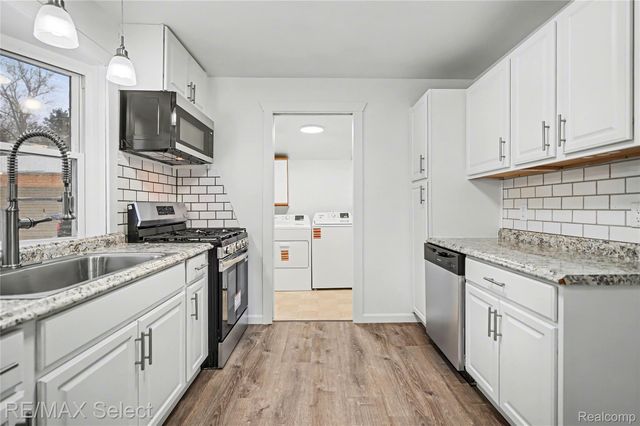 2296 Russell Street, Grand Blanc Charter Township, MI 48439