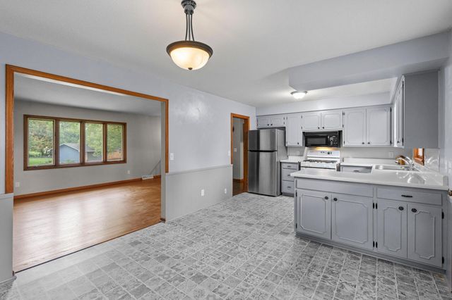5705 Phoenix Street, Golden Valley, MN 55422