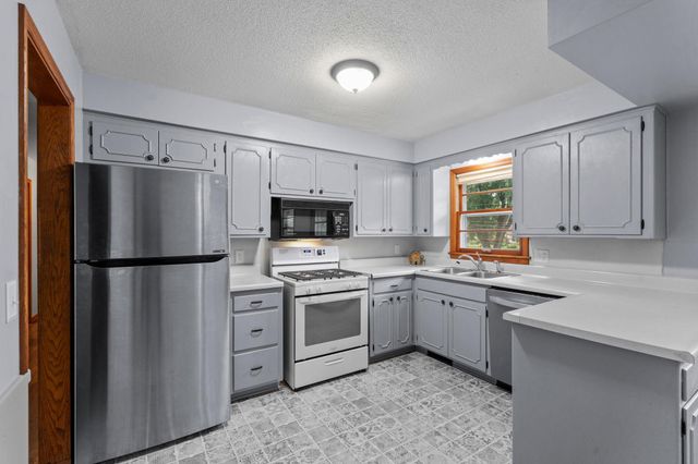 5705 Phoenix Street, Golden Valley, MN 55422