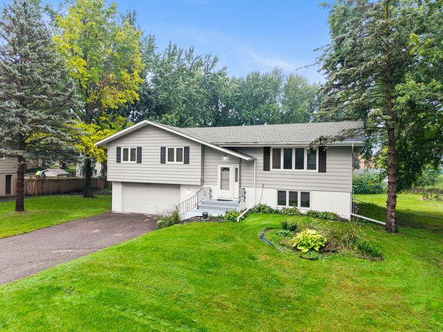 5705 Phoenix Street, Golden Valley, MN 55422