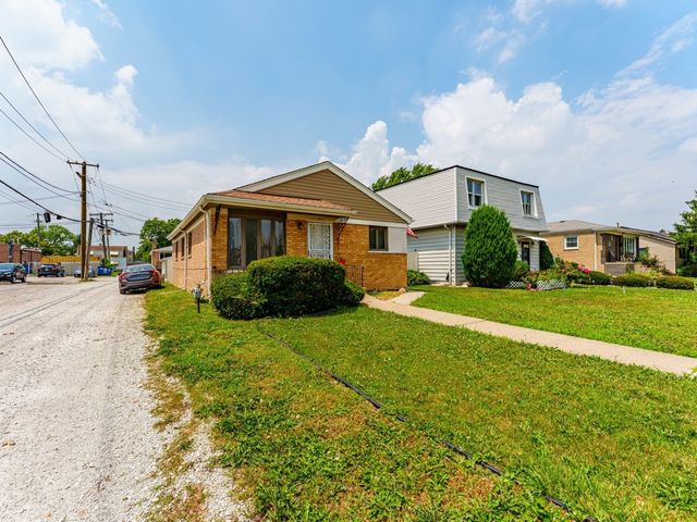 7852 Neenah Avenue, Burbank, IL 60459
