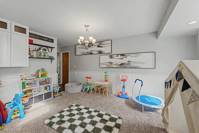 1262 Knollwood Circle, Crystal Lake, IL 60014