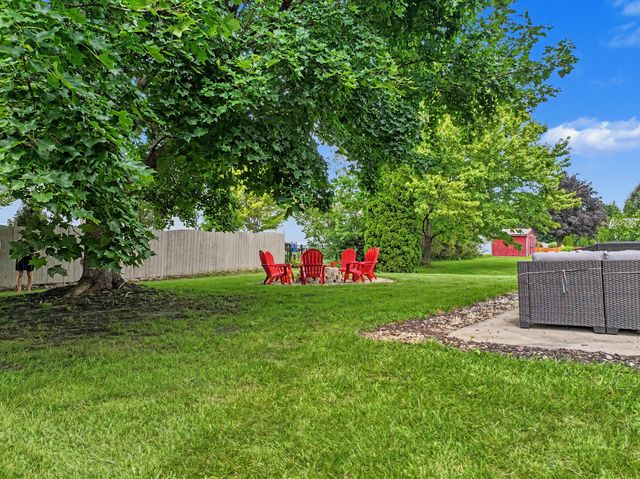 1262 Knollwood Circle, Crystal Lake, IL 60014