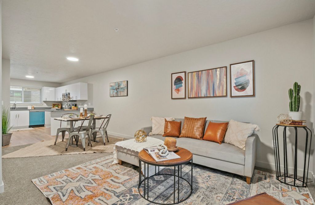 Image 2 of property listing at 1140 W 950 N #B102, Orem, UT 84057