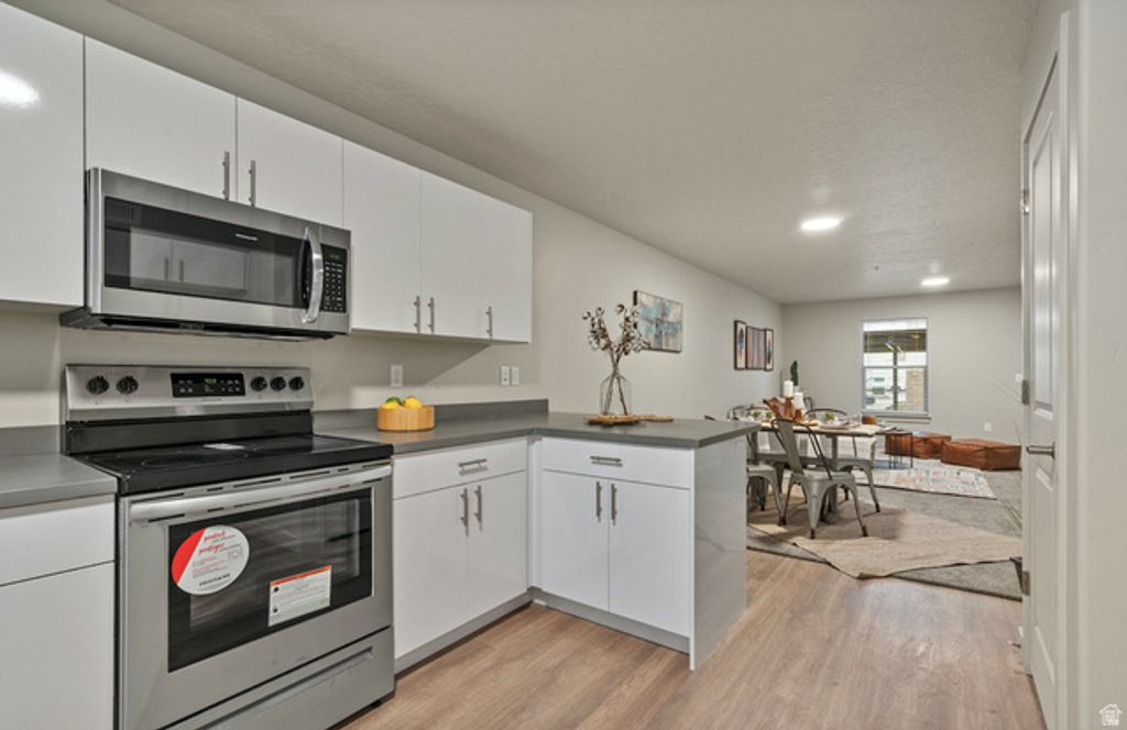 Image 4 of property listing at 1140 W 950 N #B102, Orem, UT 84057