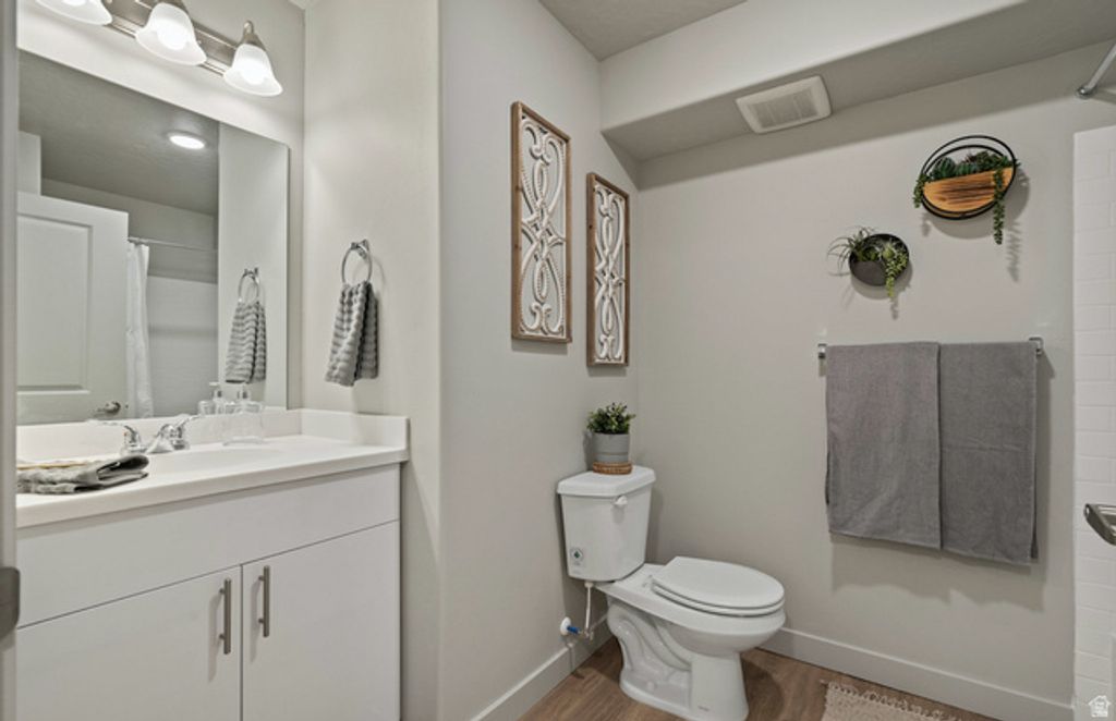 Image 6 of property listing at 1140 W 950 N #B102, Orem, UT 84057