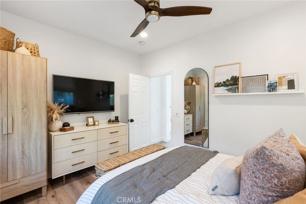 Image 23 of property listing at 6 Abyssinian Way, Ladera Ranch, CA 92694