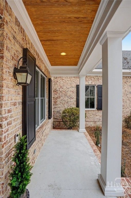 Image 6 of property listing at 121 Kent Trail, Pooler, GA 31322