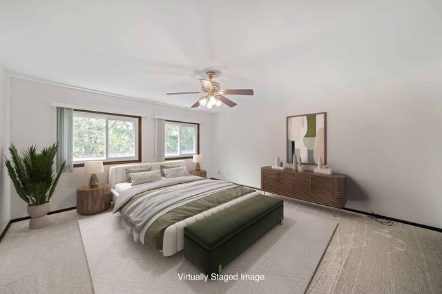 720 Dunhill Drive, Buffalo Grove, IL 60089