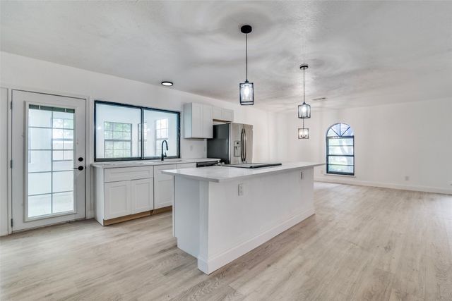 6401 Gate Ridge Circle, Garland, TX 75043