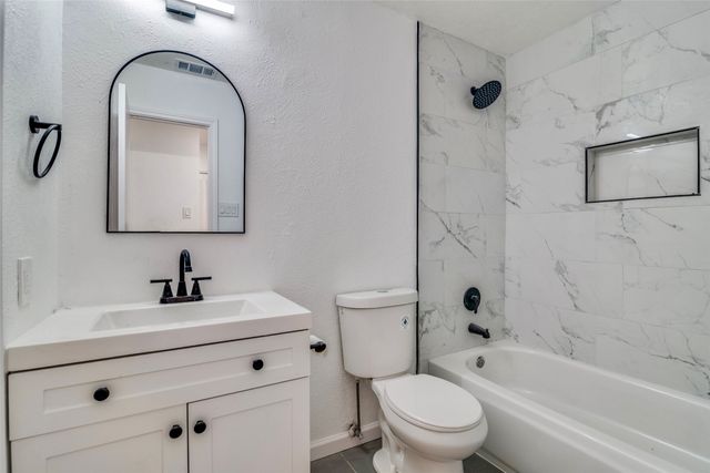 6401 Gate Ridge Circle, Garland, TX 75043