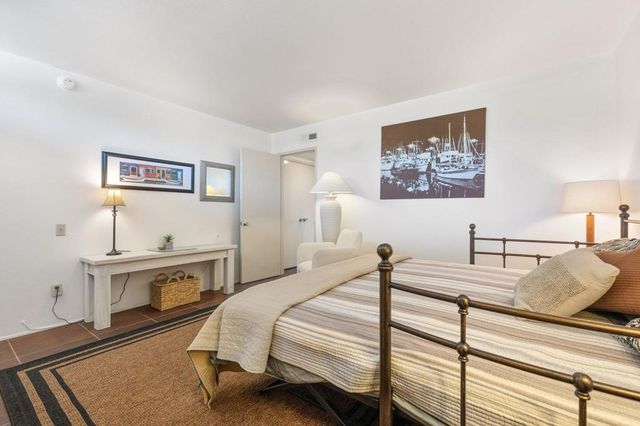 73700 Grapevine Street 8, Palm Desert, CA 92260