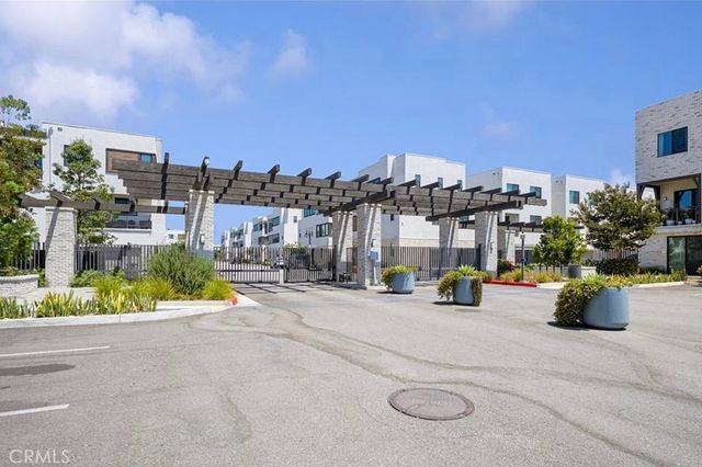 2143 Marine Walk, Gardena, CA 90249