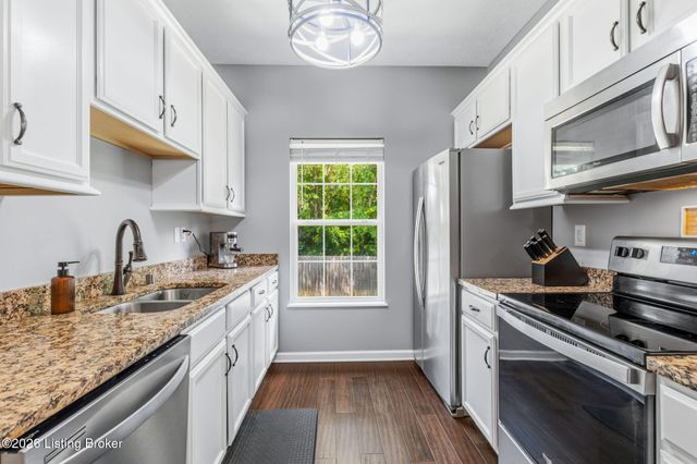 7301 Autumn Trace Dr 202, Louisville, KY 40214