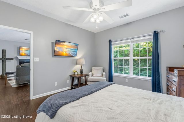7301 Autumn Trace Dr 202, Louisville, KY 40214