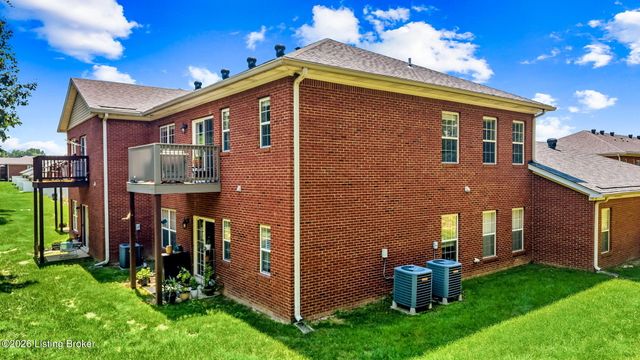 7301 Autumn Trace Dr 202, Louisville, KY 40214