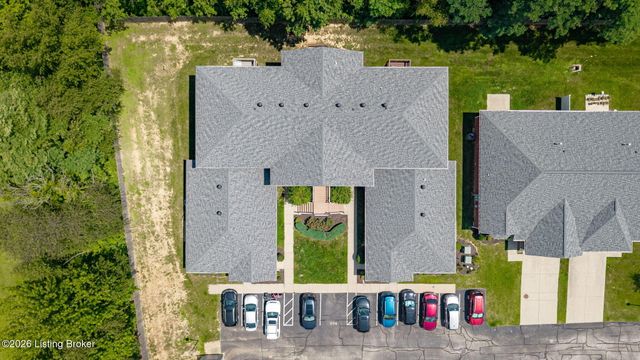 7301 Autumn Trace Dr 202, Louisville, KY 40214