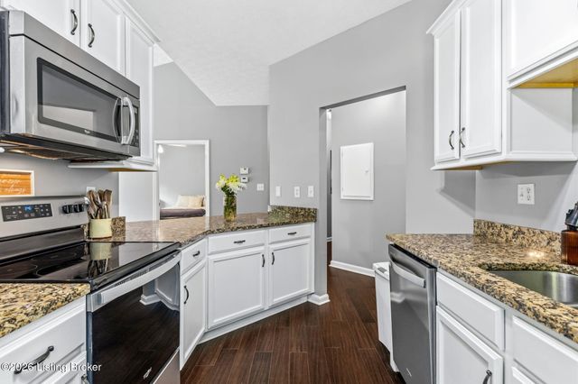 7301 Autumn Trace Dr 202, Louisville, KY 40214