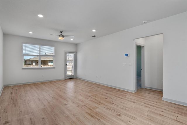 8206 Linda Michelle LN, Austin, TX 78724