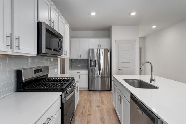 8206 Linda Michelle LN, Austin, TX 78724