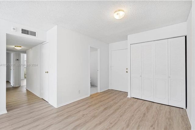 2001 ATLANTIC SHORES Boulevard 109, Hallandale Beach, FL 33009
