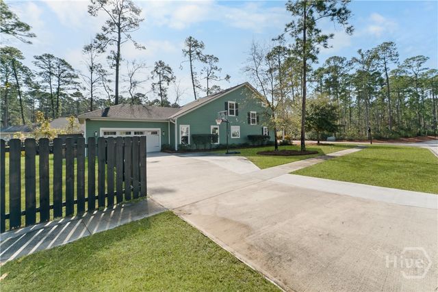 80 Washington Way, Richmond Hill, GA 31324