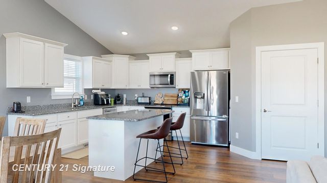 2193 N Ryan Court, Bay City, MI 48706