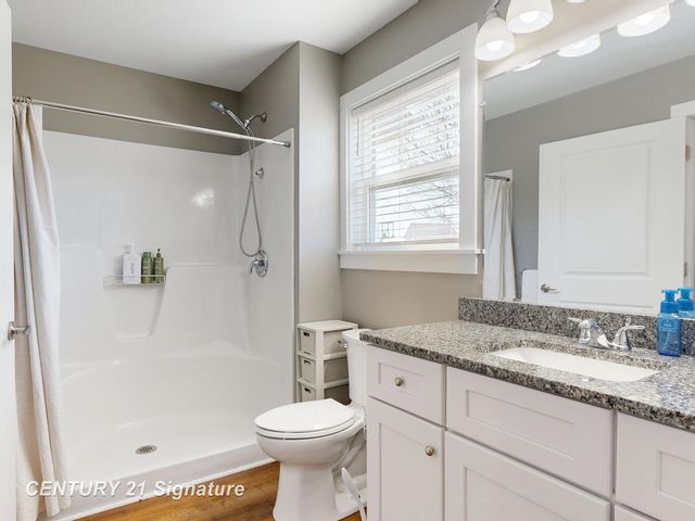 2193 N Ryan Court, Bay City, MI 48706