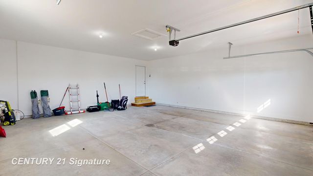 2193 N Ryan Court, Bay City, MI 48706