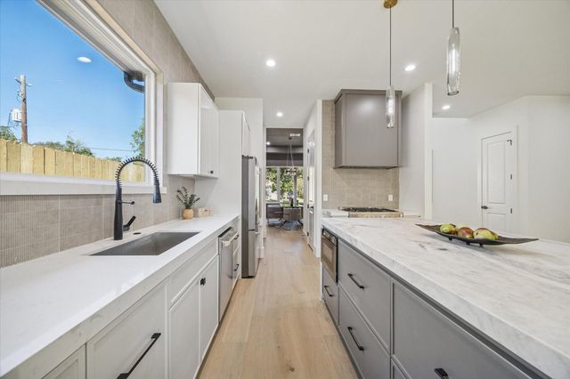 6634 Sylvan Street, Houston, TX 77023