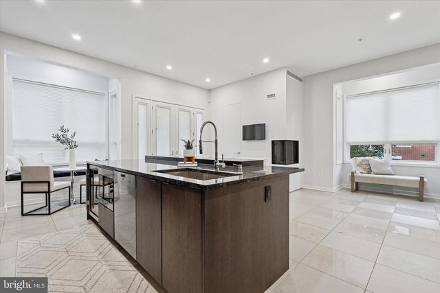 707 S 15TH ST, Philadelphia, PA 19146