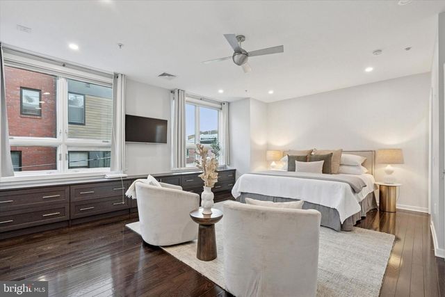 707 S 15TH ST, Philadelphia, PA 19146