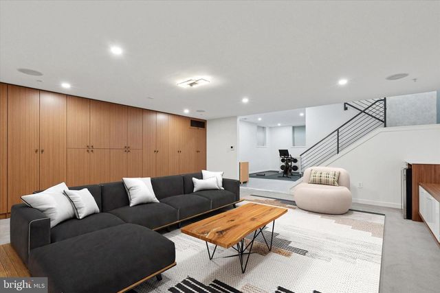 707 S 15TH ST, Philadelphia, PA 19146