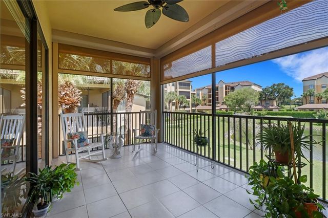 184 Vintage CIR N201, Naples, FL 34119