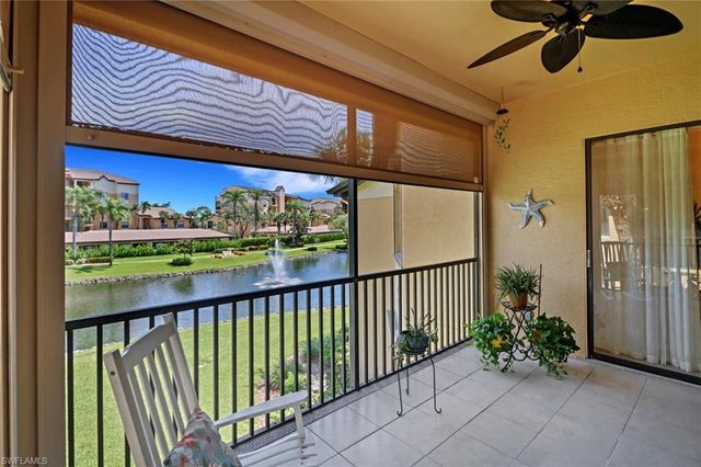 184 Vintage CIR N201, Naples, FL 34119